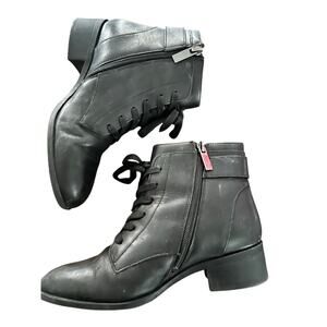 BANDOLINO Black Leather Silver Buckle Lace Up Zip Up Side Ankle Boots size 5